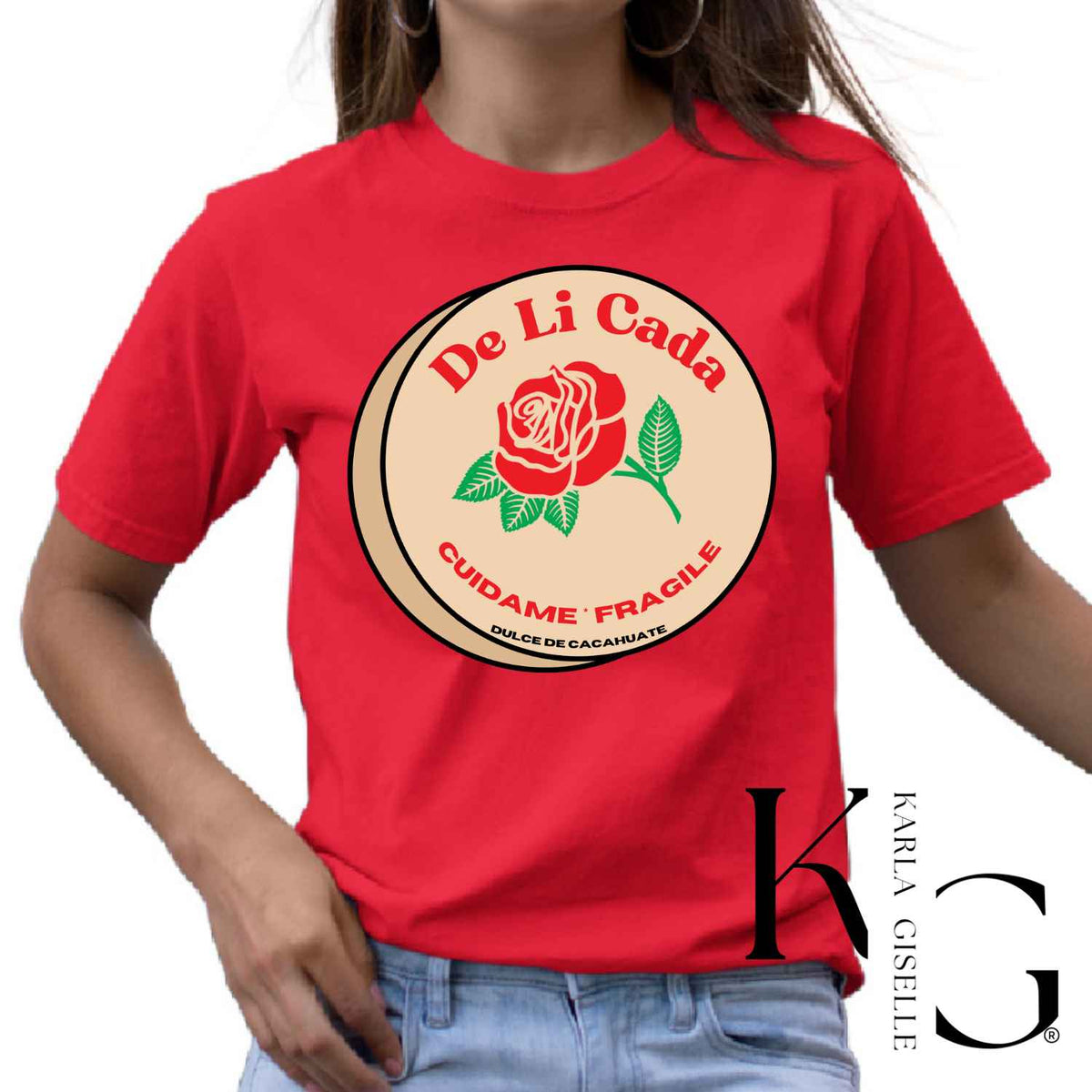Red T-shirt with the Delicada Dulce de Cacahuate graphic